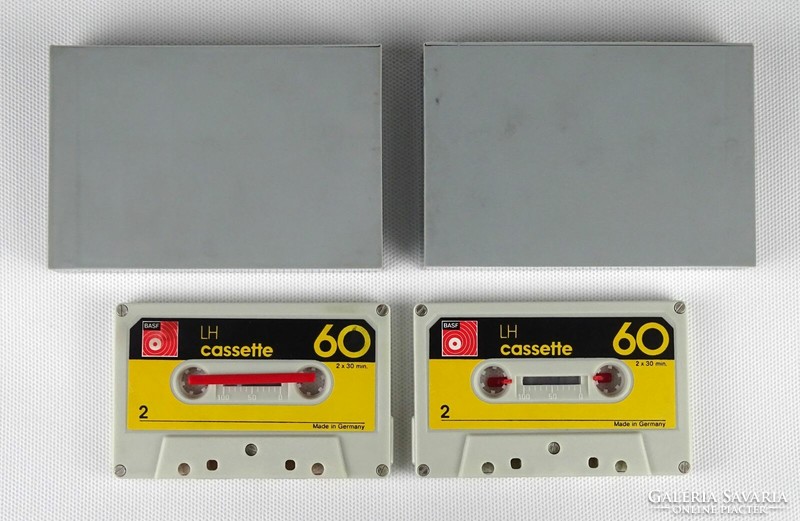 1J748 BASF 60 audio kazetta műanyag tokjában 2 darab