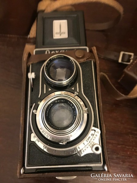 Flexaret márkájú csehszlovák fényképezőgép bőr tokban,új állapotban eladó. 1960-as évek.