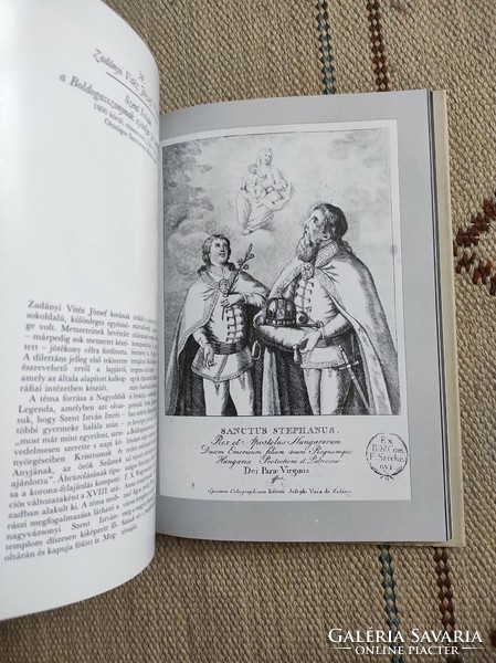 Barokk szentképek Magyarországon  Megkímélt, keménykötésű kötet papír borítóval.