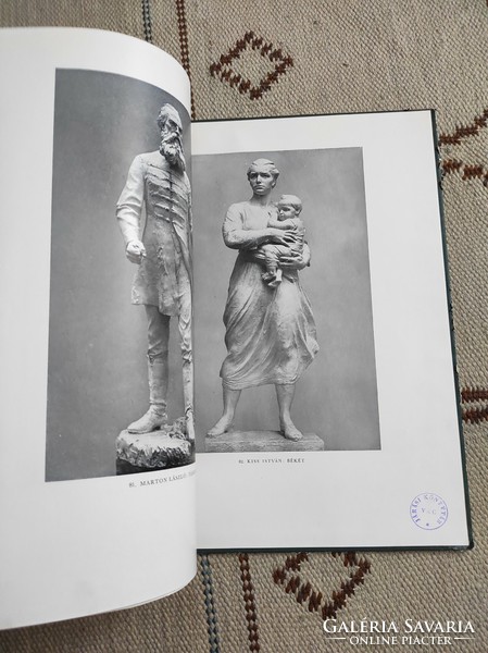 A Magyar szobrászat gyűjteményes régi ritka köny1953-as nagy képtáblákkal kikölcsönözni sem szabad