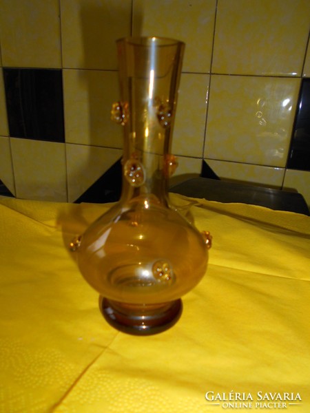 Bütykös  üveg  váza