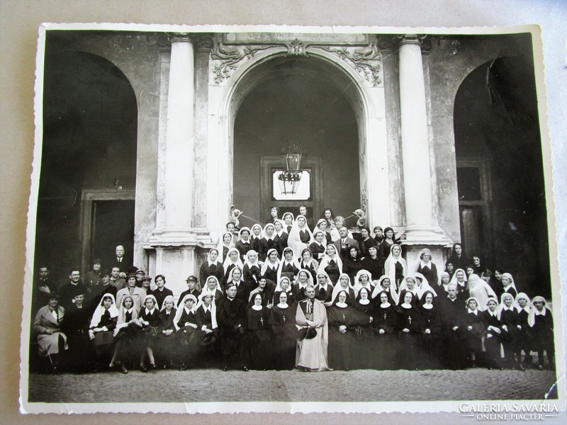 1938 Róma csoportkép KATOLIKUS ELŐKELŐSÉGEK pap és apáca 23 X 17 cm JELZETT FOTÓ FÉNYKÉP
