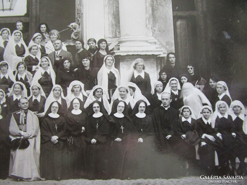 1938 Róma csoportkép KATOLIKUS ELŐKELŐSÉGEK pap és apáca 23 X 17 cm JELZETT FOTÓ FÉNYKÉP
