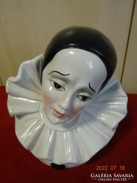 Olasz porcelán figura, fekete sapkás Harlequin bohóc, magassága 19,5 cm. Vanneki! Jókai.