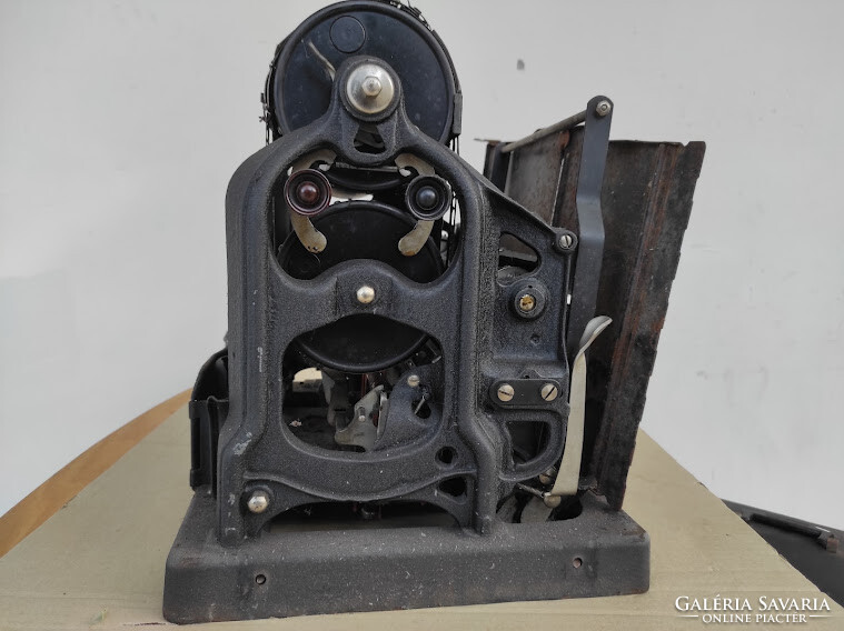 Antique printing press printing device duplicating stencil machine gestetner david 930 5738