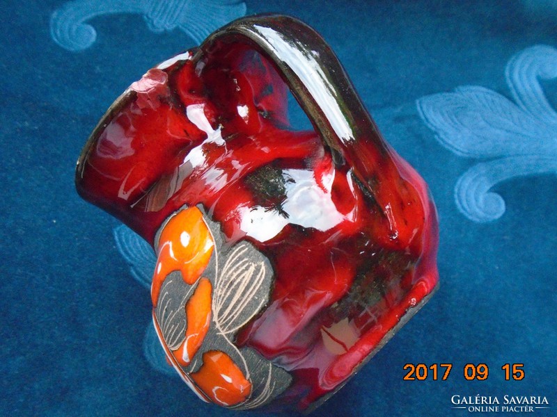 Különleges Vérvörös zománcos díszkancsó dombor színes halmintákkal Lignano Sabbiadoro souvenir