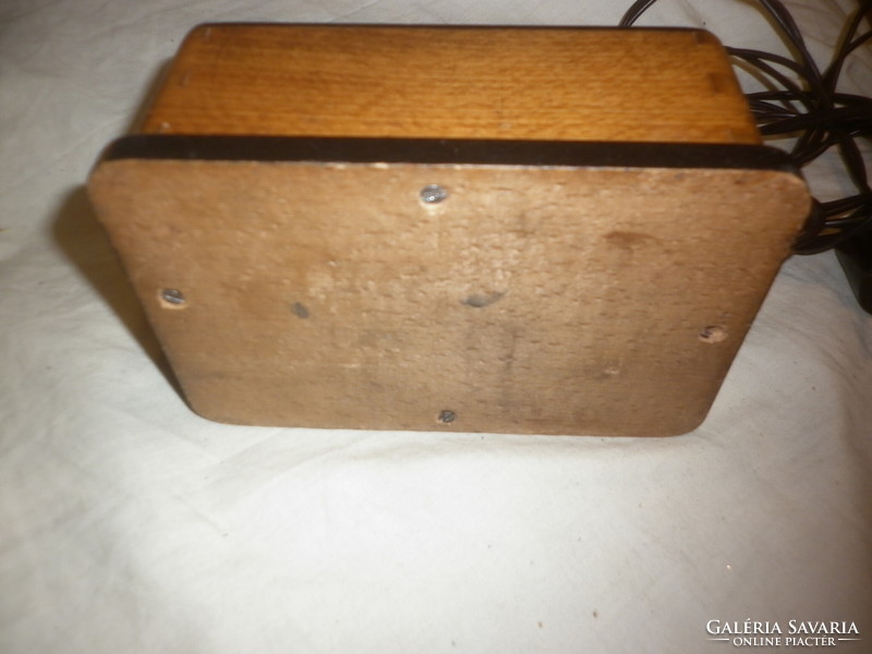 Antique wooden box instrument