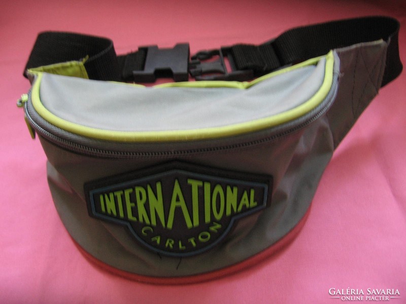 Retro international carlton belt bag
