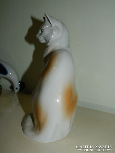 Kőbányai porcelángyár macska