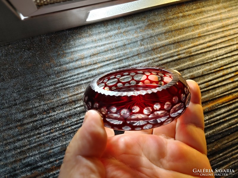 Ring jewelry or ashtray offering bonbonier made of beautiful glass crystal