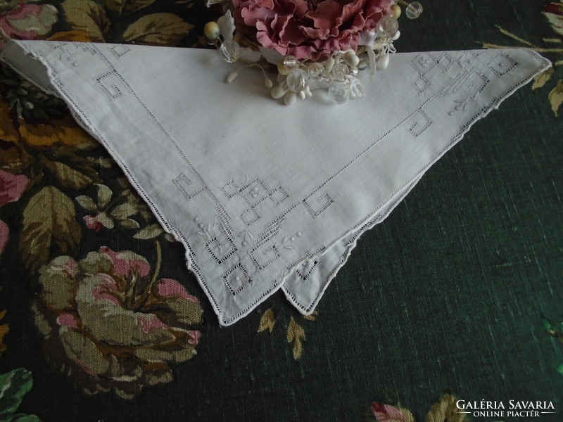 Old, sewn, embroidered handkerchiefs, handkerchiefs, handkerchiefs. 25 X 25 cm.