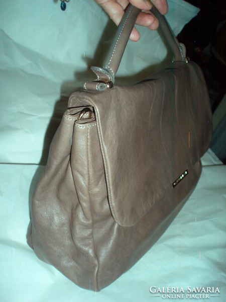 Vintage peletteria veneta genuine leather handbag