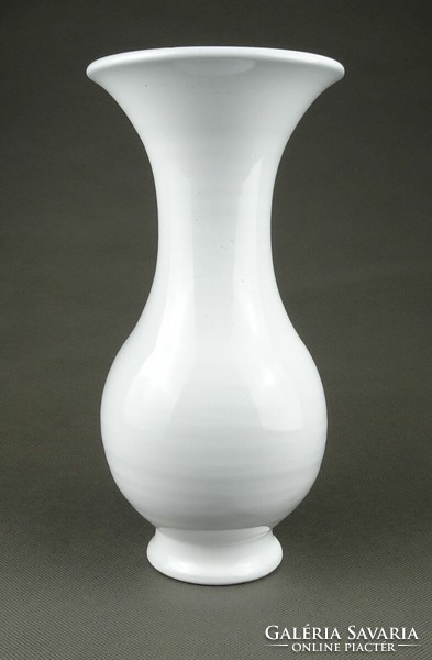 1J932 Retro fehér kerámia váza 23.5 cm