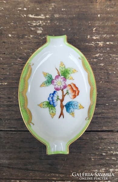 Herend porcelain ashtray with Victoria pattern