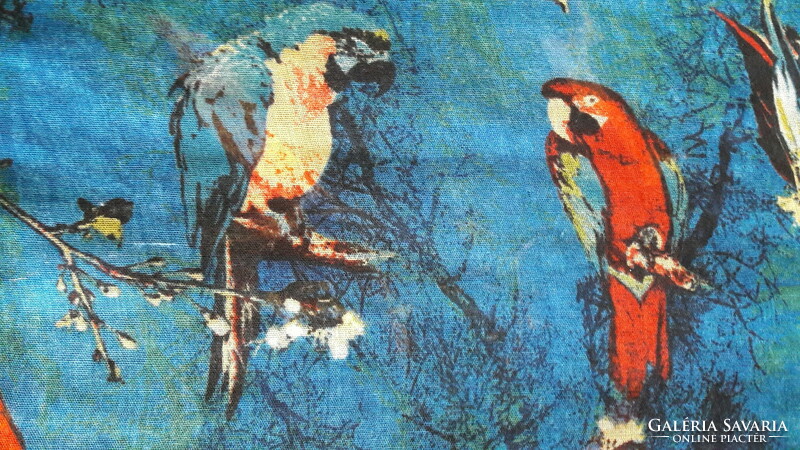 Madaras, papagájos kendő (L2882)