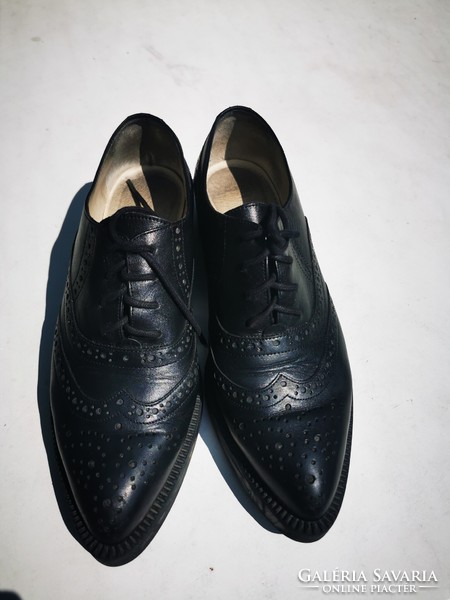 Black leather shoes, 38