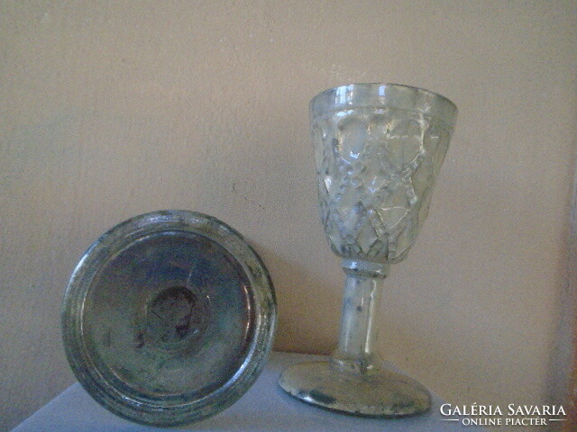 Századfordulos foncsorozott fújt üveg Bieder pohár/ kehely nagyobb méretűk  és nehezek
