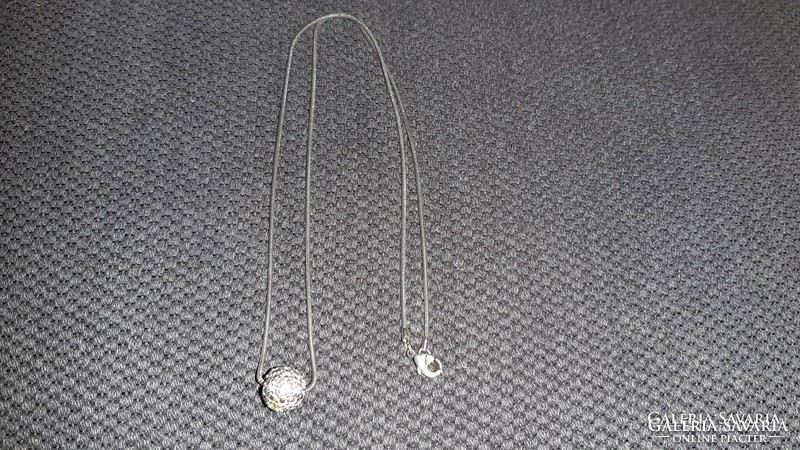 Women's filigree bijou necklace