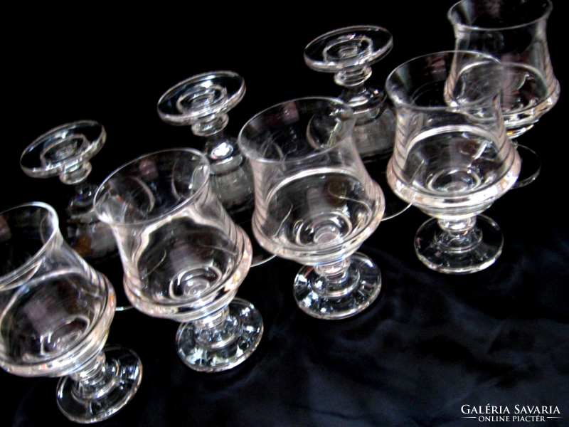 Set of 8 crystal stemmed glasses