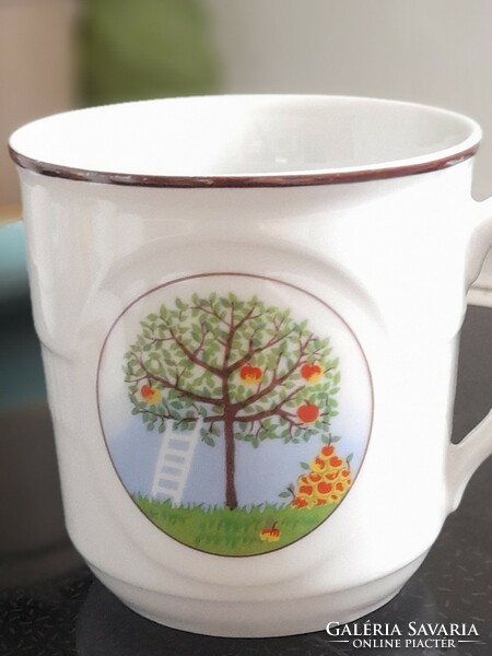 Retro Czech applewood porcelain mug