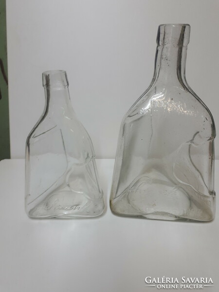 Régi Schrank likőrös üvegek