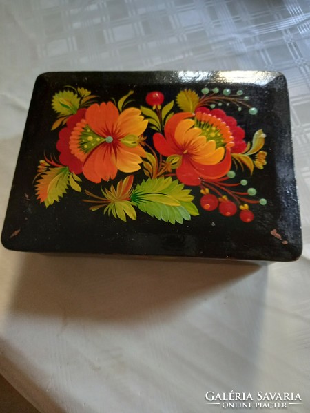 Hand-painted Russian lacquer box for accessories