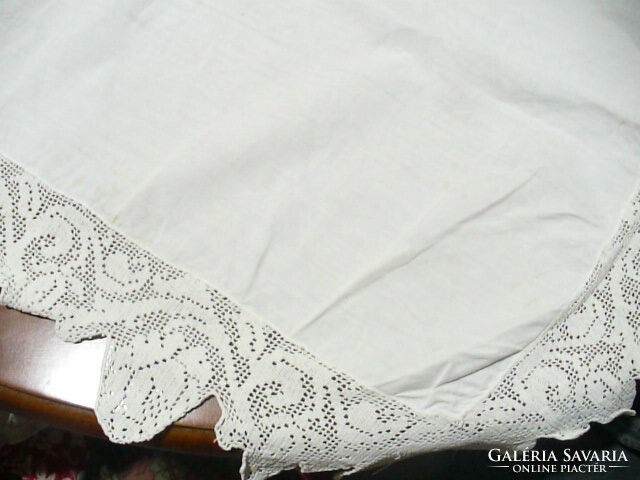 A wonderful tablecloth