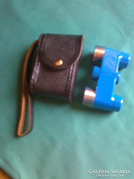 Small (theatre) telescope, but also a useful and interesting gift for children
