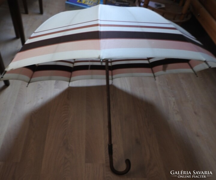 Régi Alexandra Pasztell színű bakelit nyelű fa szálú esernyő