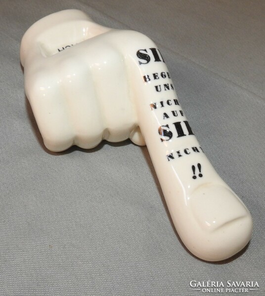 Gyógyszertartó pirula kéz alakú tartó