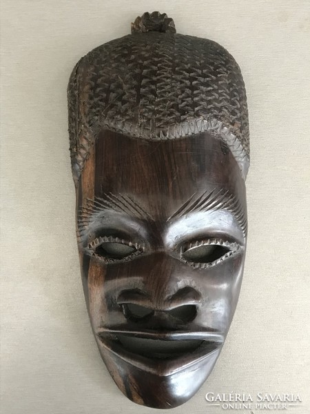 Kézzel faragott afrikai fej nagyon szép fából, 20 x 9 cm