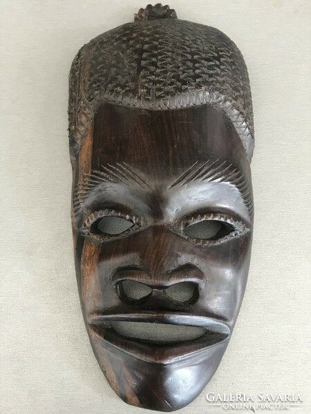 Hand-carved African head made of very nice wood, 20 x 9 cm
