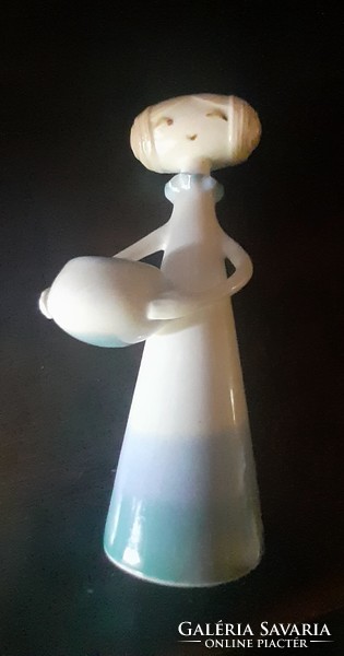 Aquincumi porcelán figura / aquazur/ Lány tállal