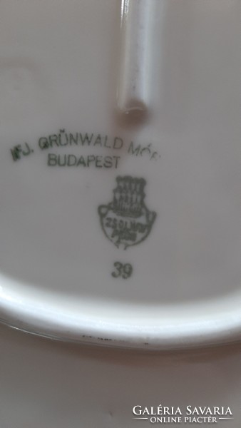 4734 -Antique Zsolnay bowl - jr. Grünwald is a Moor