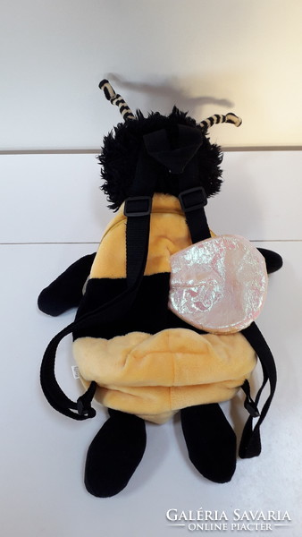 Plush, bee-shaped children's backpack