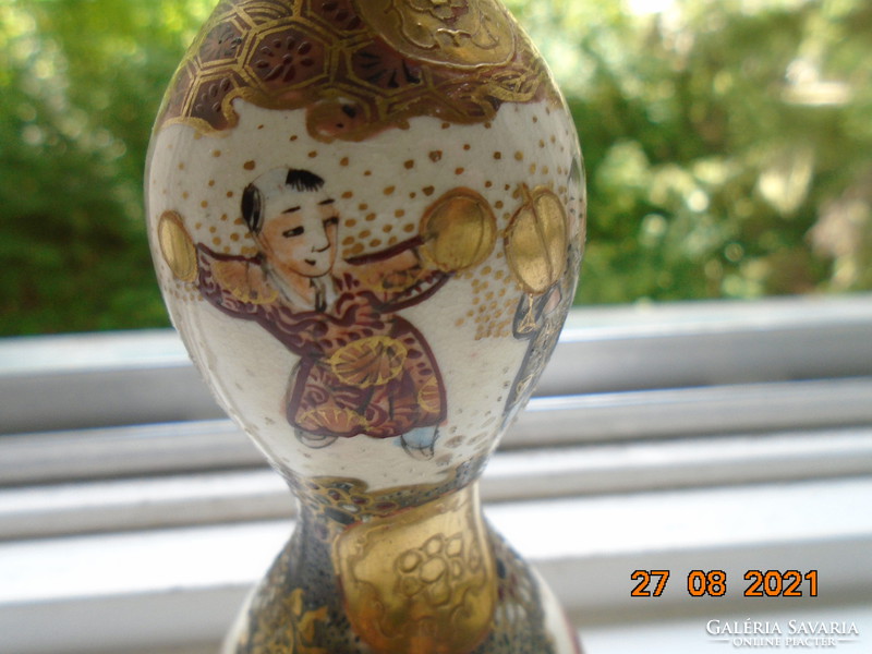 Edo satsuma multi-person vase with ancient double gourd shape with embossed hand painting, gold brocade patterns