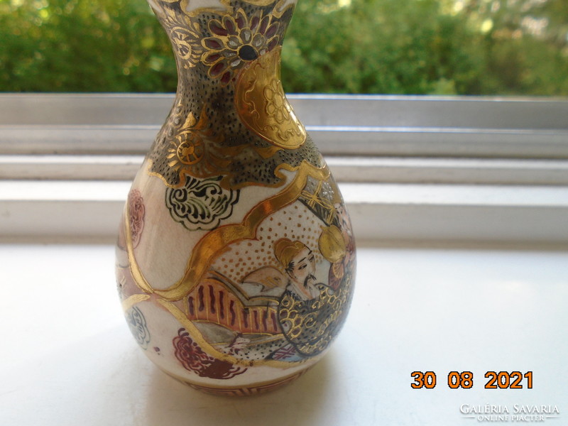 Edo satsuma multi-person vase with ancient double gourd shape with embossed hand painting, gold brocade patterns