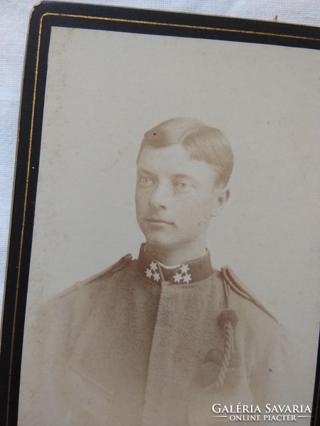 Antik szépia CDV/vizitkártya/keményhátú fotó katona portré, Zágráb Ferdo Kellemen műterme