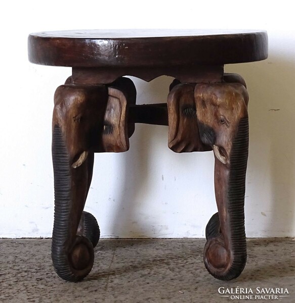 1K329 Régi faragott elefánt lábas kisméretű körasztal egzotikus keleti fából 50 x 50 cm