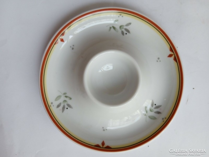 Tojástartó  porcelán 8db