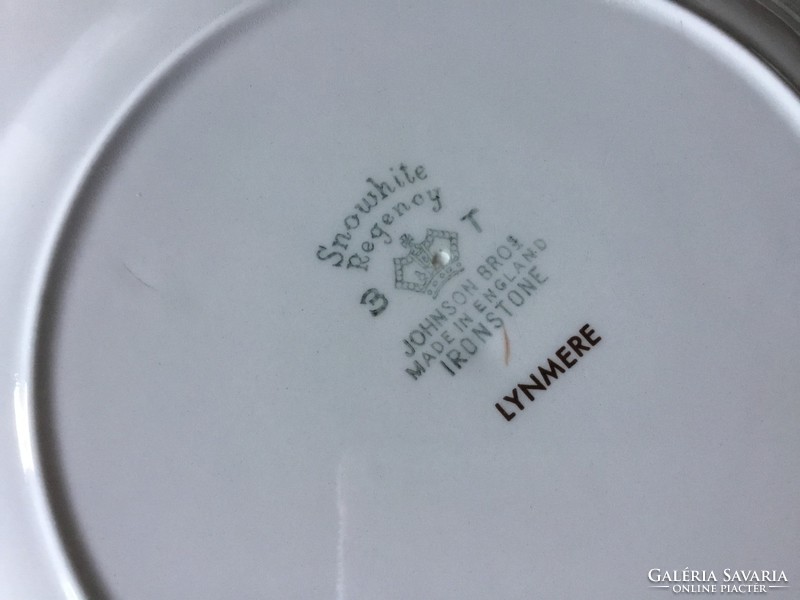 Snowhite regency English plates, 2 large, 2 small (400)