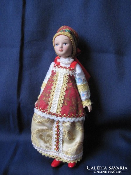 Porcelain doll 19 cm