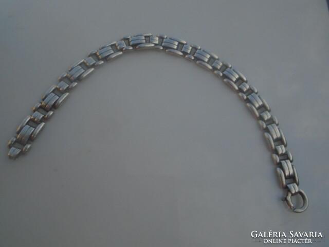 Wide 835 silver marked women's bracelet with a small defect, the clasp does not close well, 0.9 cm