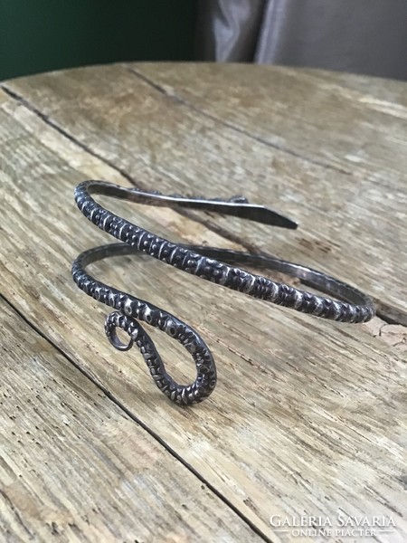 Antik kézműves ezüst kígyó karkötő