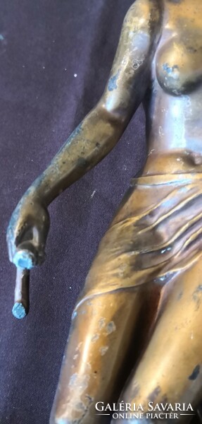 Dt/111 - lady about to bathe - art nouveau bronzed antique pewter statue