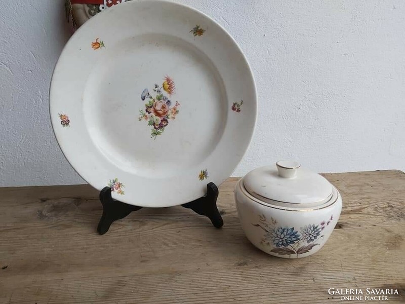 Granite sugar bowl, plate nostalgia collector's item