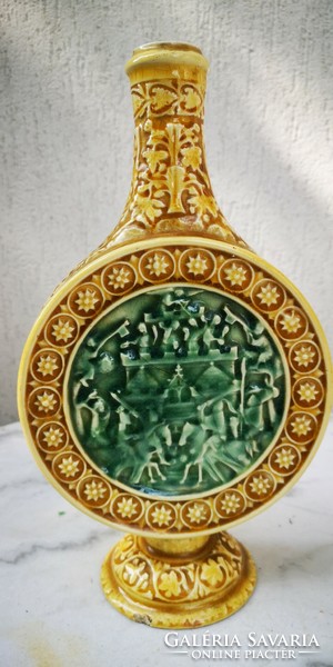 Antique Zsolnay ceramics Austria-Hungary series vase, battle scene, ivory color, rarity.