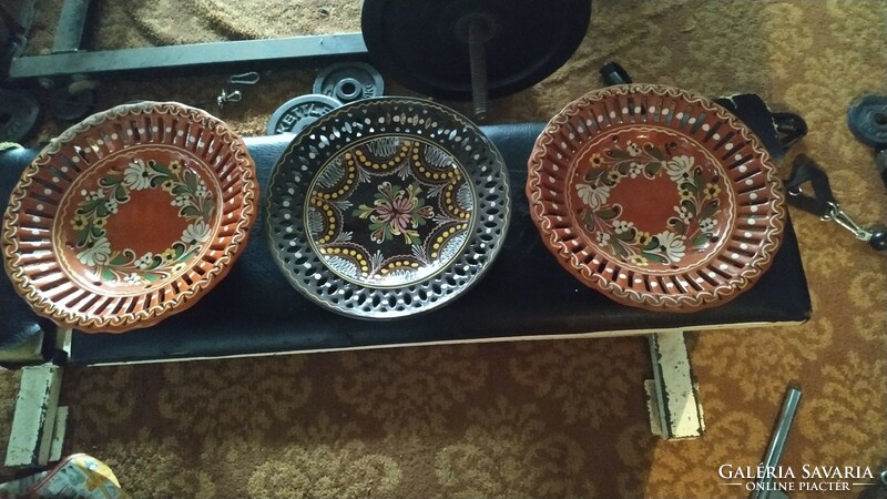 Wall plates in perfect condition with a diameter of 30 cm