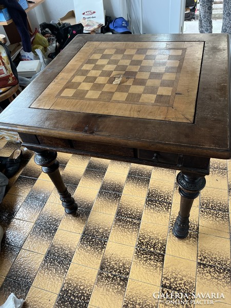 Antik sakk asztal