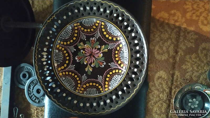 Wall plates in perfect condition with a diameter of 30 cm
